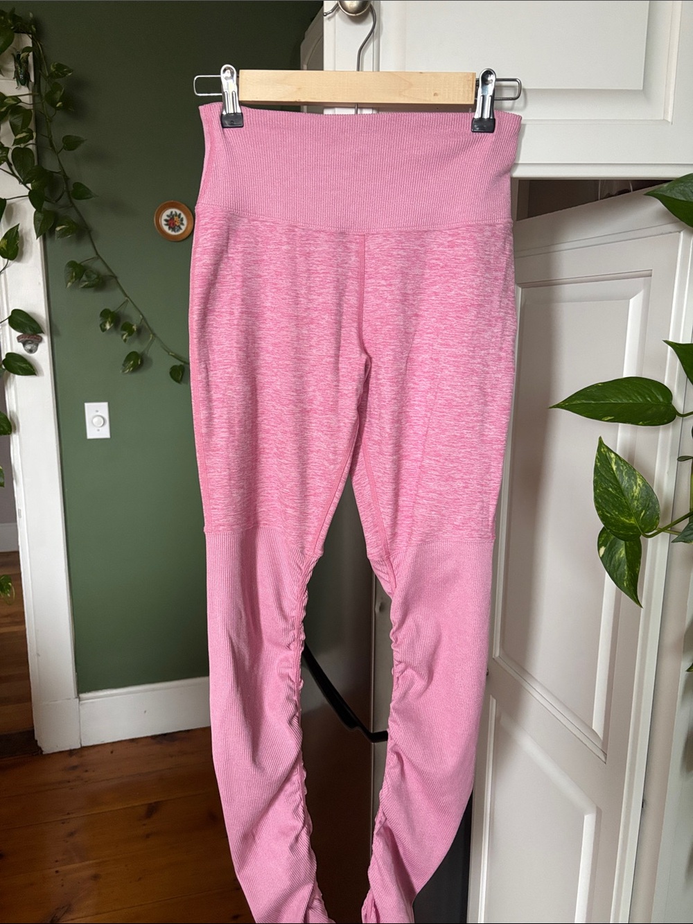 ALO Yoga Heathered Pink High-Rise Leggings
